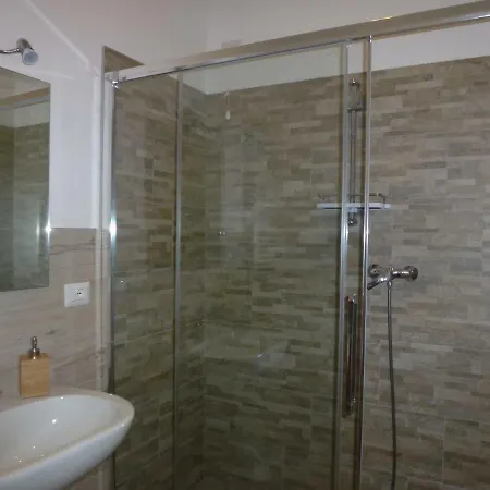 Casa Lago Directly On The Beach Apartment Gravedona